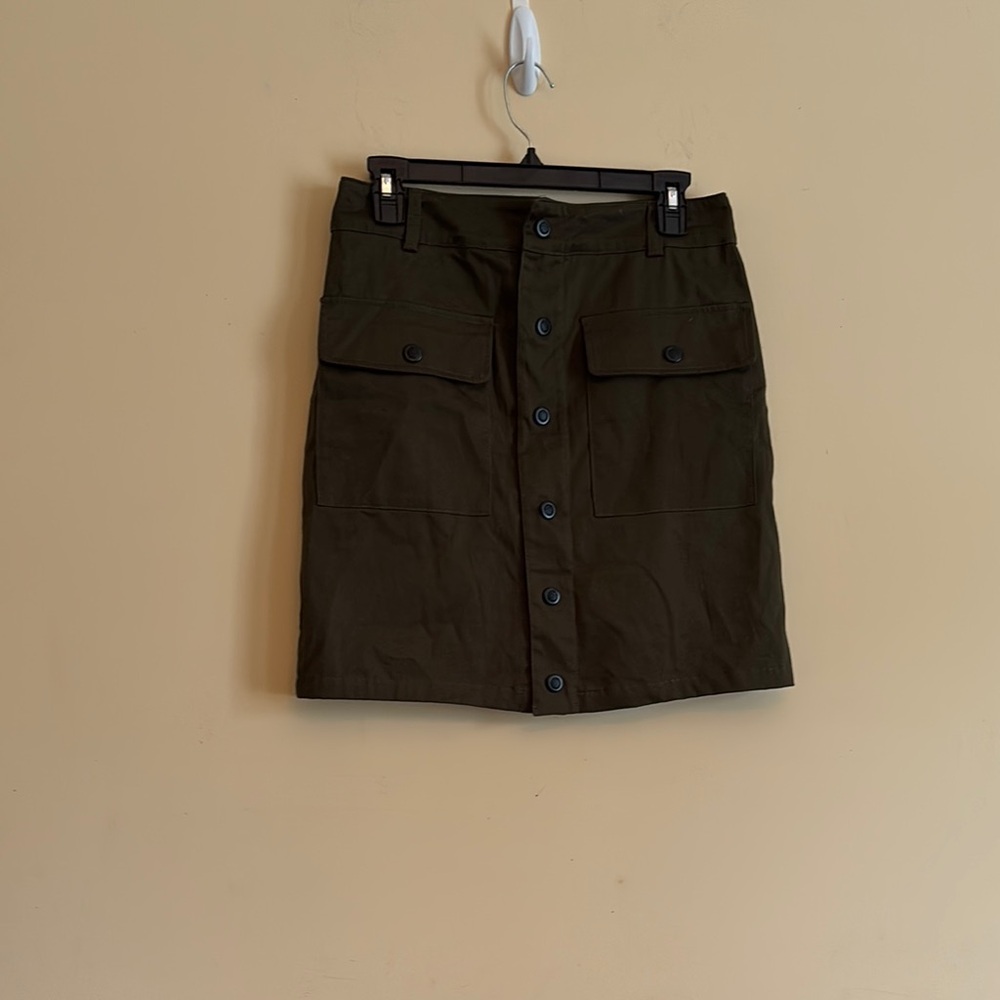 NWT Elan Way Out West Olive Button-Front Skirt‎ Size Medium